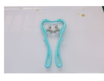 Multifunctional Manual Six-wheel Neck Massager Massage Relieve Roller Massage Tool (Color: New Thumb Blue)